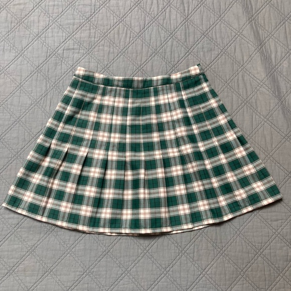 Urban Outfitters Pleated Green Plaid Miniskirt - Picture 3 of 4
